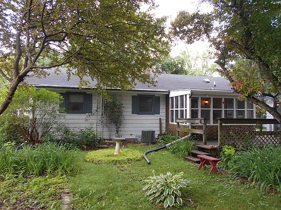 Rear / Deck / Screen Porch