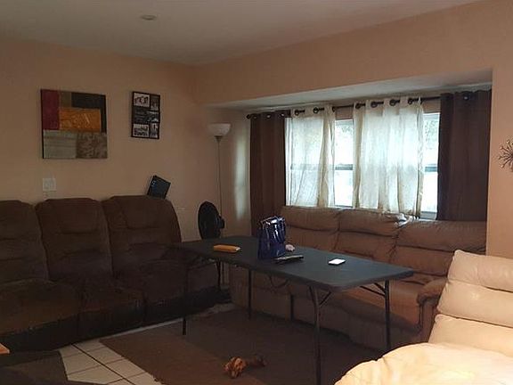5th image of 2046 49th St N