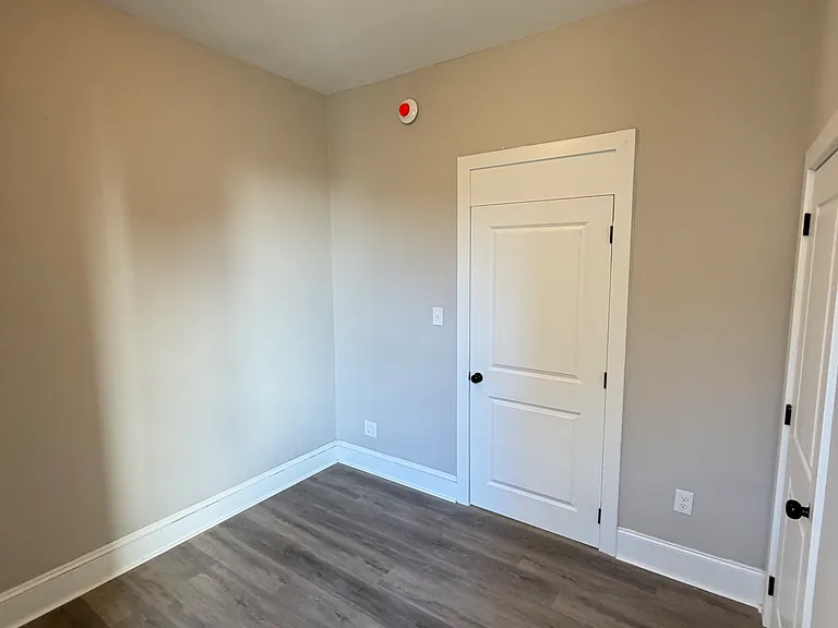 150 S Franklin St #4 — Photo 6