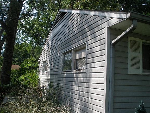 2nd image of 11416 Richmond Ave