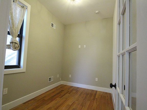 3rd image of 86 Chauncey St APT 3R