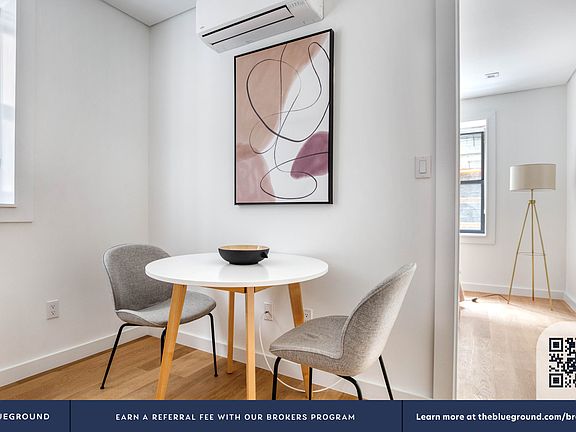 4th image of 59 Thompson St #D