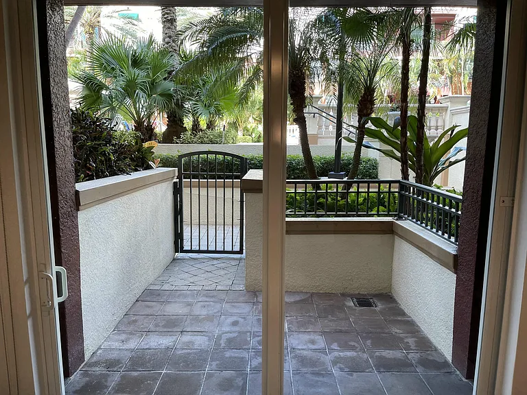 600 S Dixie Hwy #534 — Photo 7