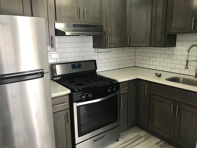 1042 S Rowan Ave #A — Photo 5