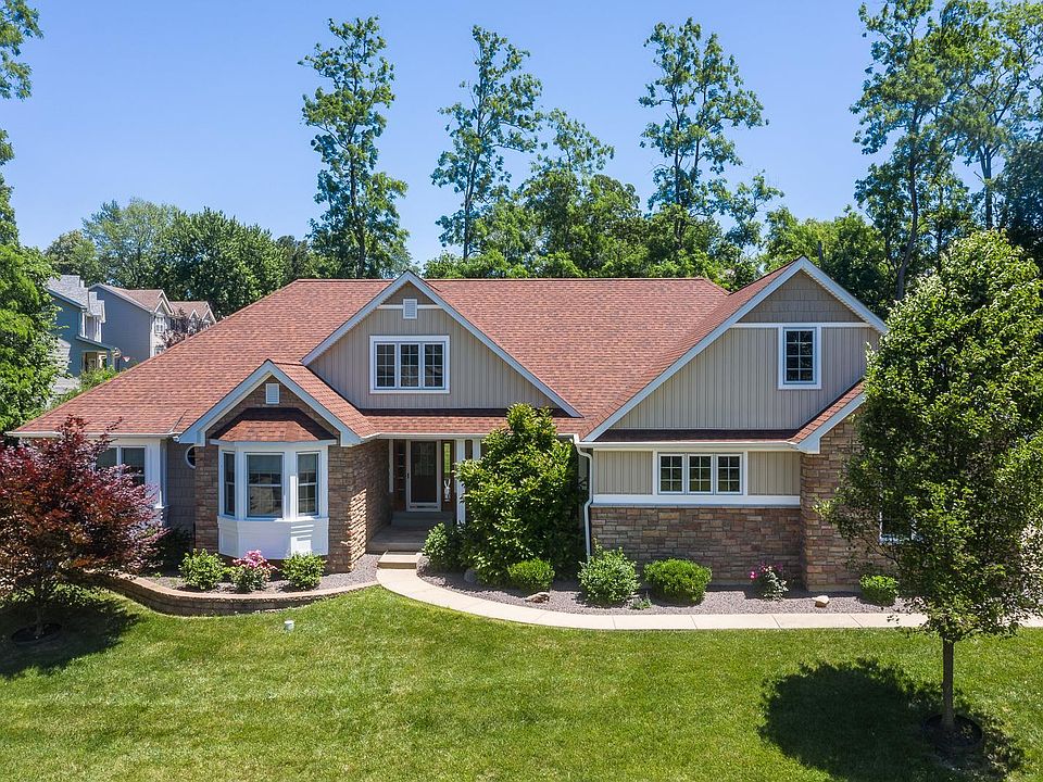 1st image of 212 White Acre Ct