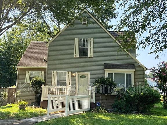 2nd image of 3733 10th St