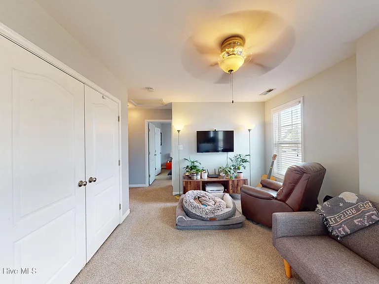 345 Shepherd Trl — Photo 14