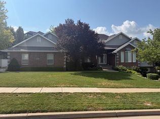 1923 Shadow Valley Dr, Ogden, UT 84403