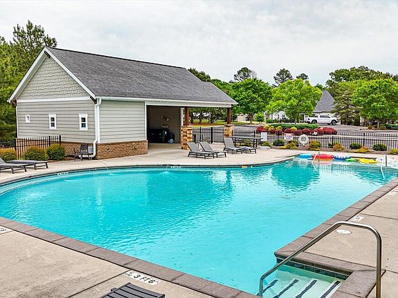 5th image of 4893 Preserve Dr