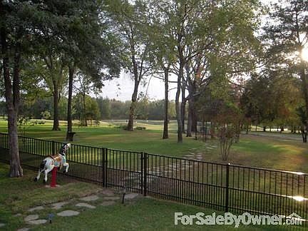 2nd image of 103 Saint Andrews Cir