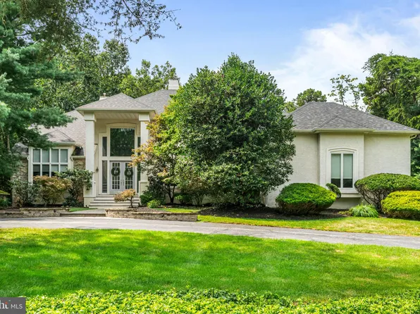 73 Bortons Rd, Marlton, NJ 08053