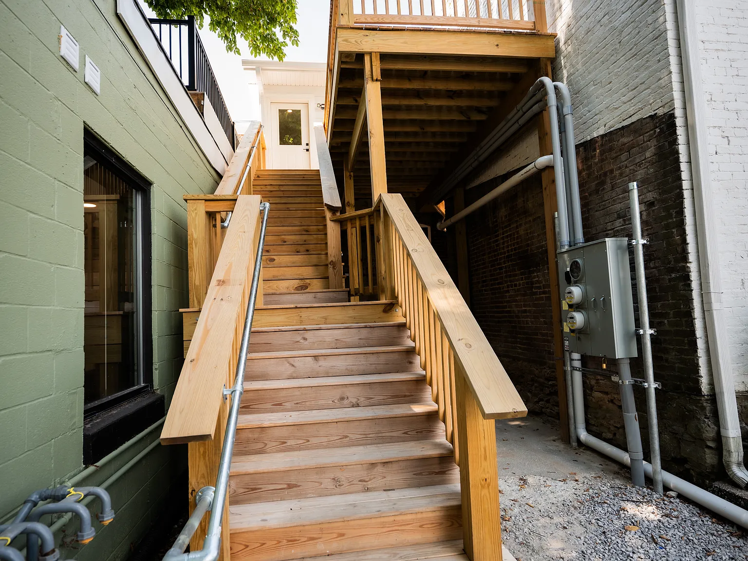 2 bed, 1240 sqft, $2,200 — Photo 4