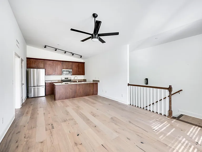 3128 Belwood St #201 — Photo 8