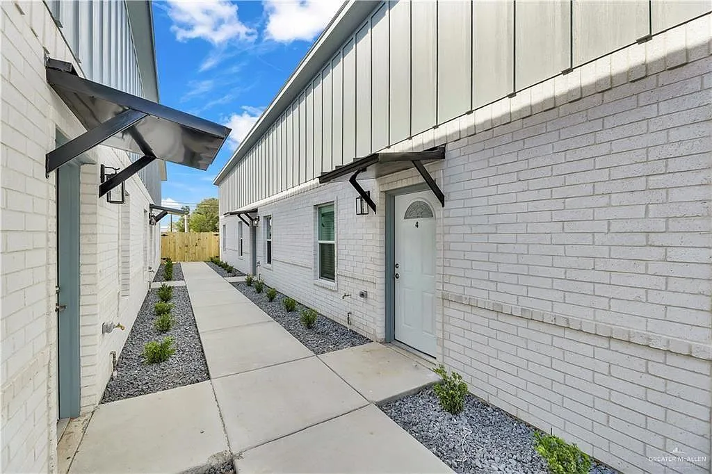 3 bed, 1136 sqft, $1,150 — Photo 3
