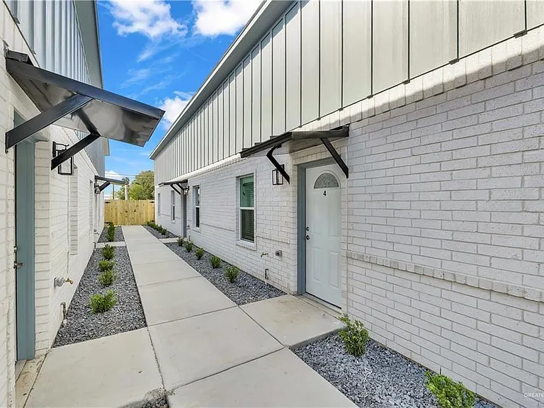 1602 Playa Dr #2 — Photo 3