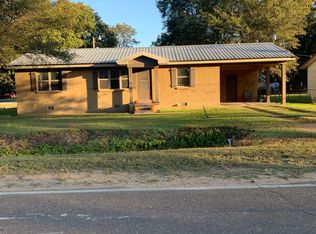 390 3rd St, Crowder, MS 38622