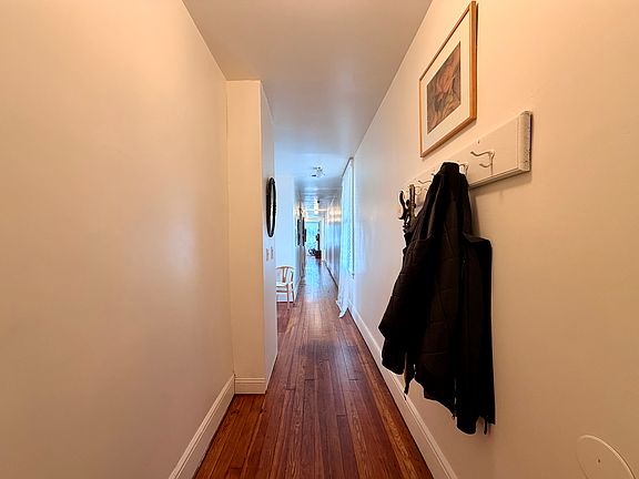 2nd image of 1104 Russell St APT 2