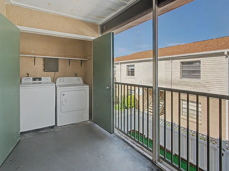 7210 N Manhattan Ave #621 — Photo 53