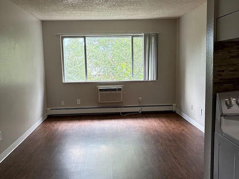 Prospect Pointe Apartments — Photo 49