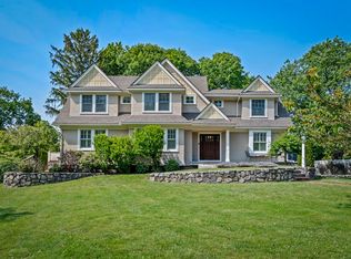 16 Cliff Rd, Swampscott, MA 01907