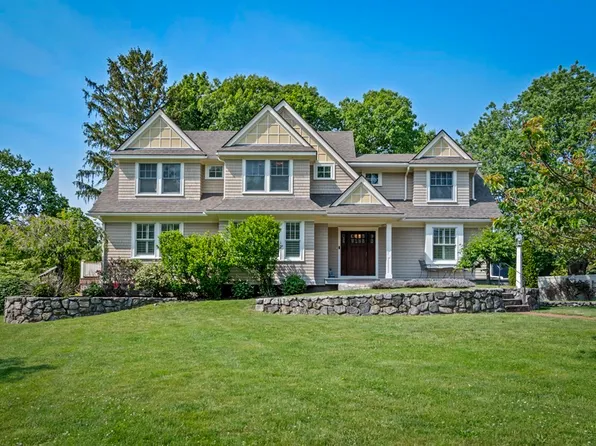16 Cliff Rd, Swampscott, MA 01907