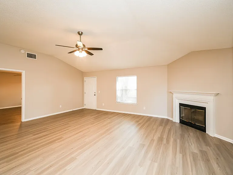 1368 High Plains Dr W — Photo 5