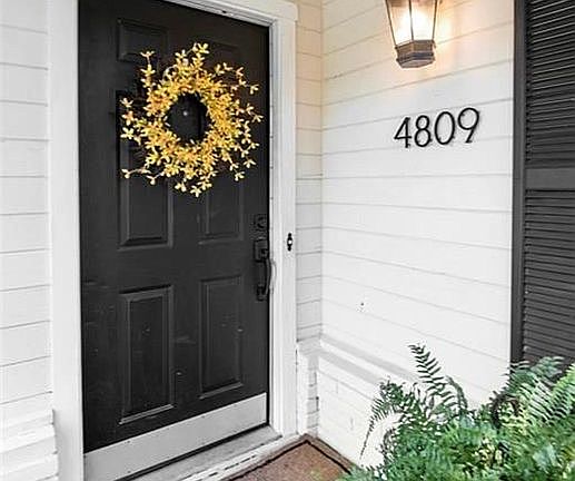 2nd image of 4809 Crestwood Dr