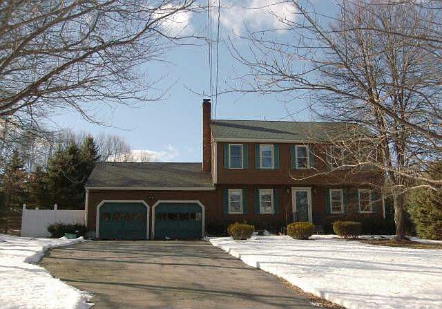 10 Cliff Rd, Bellingham, MA 02019 | Zillow