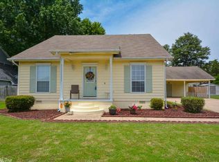 7014 Northlake Dr, Jacksonville, AR 72076