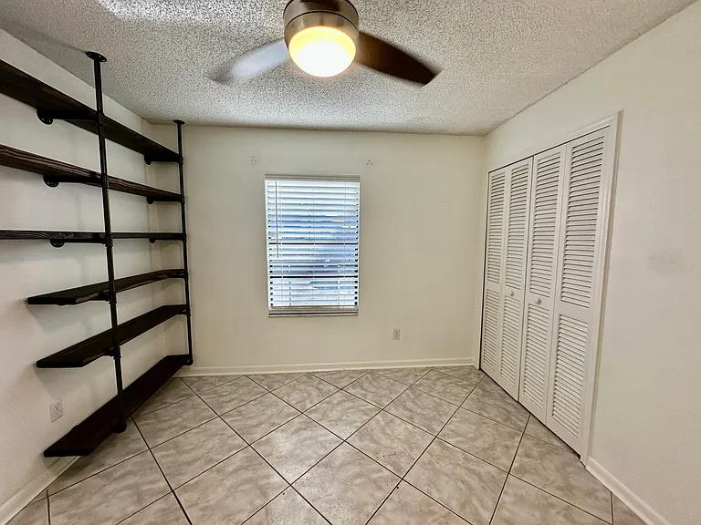 1041 Sawyers Ct — Photo 29