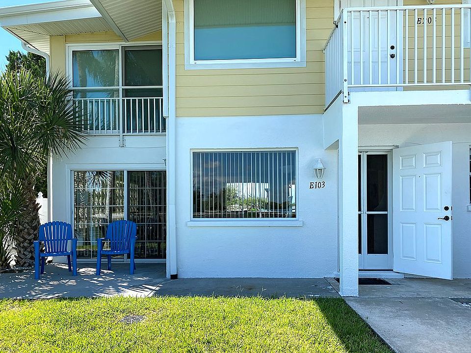 Patio Area facing the ICW