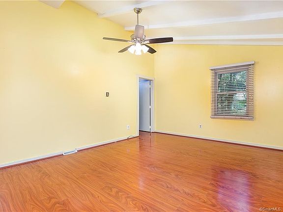 5th image of 88 Lakeview Dr