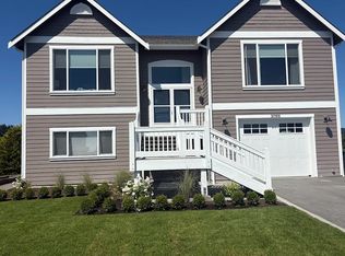2099 Shore Ave, Freeland, WA 98249