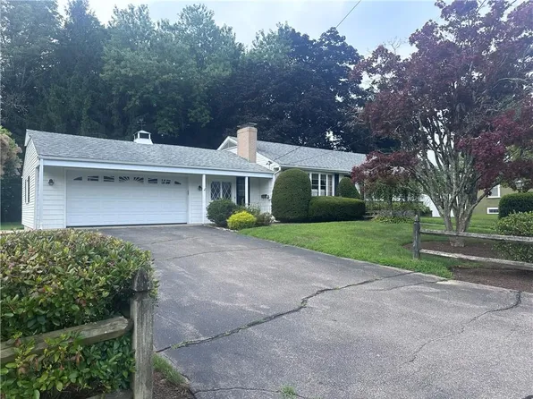 130 Church St, Lincoln, RI 02838