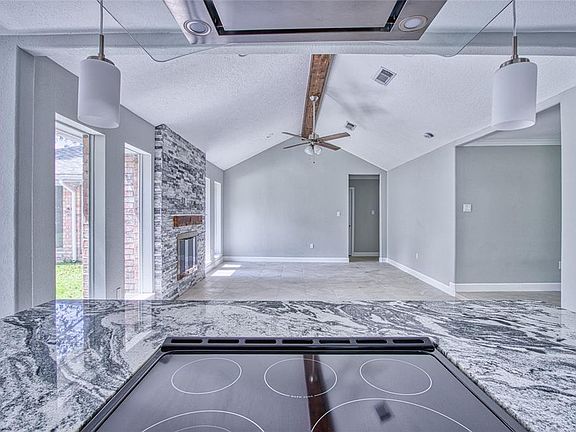 5th image of 16214 Mariner Way