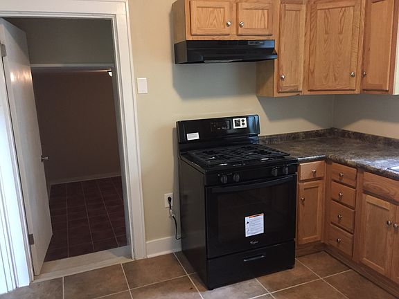 5th image of 116 Prospect St