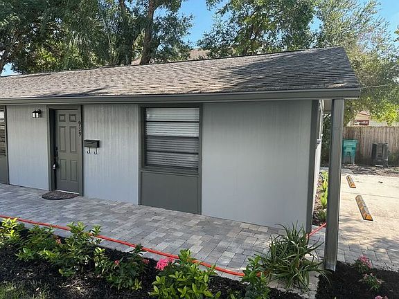 2nd image of 939 Pine Grove Ave