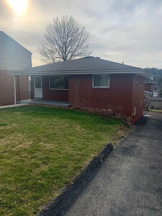 1808 Vermont Ave photo 1