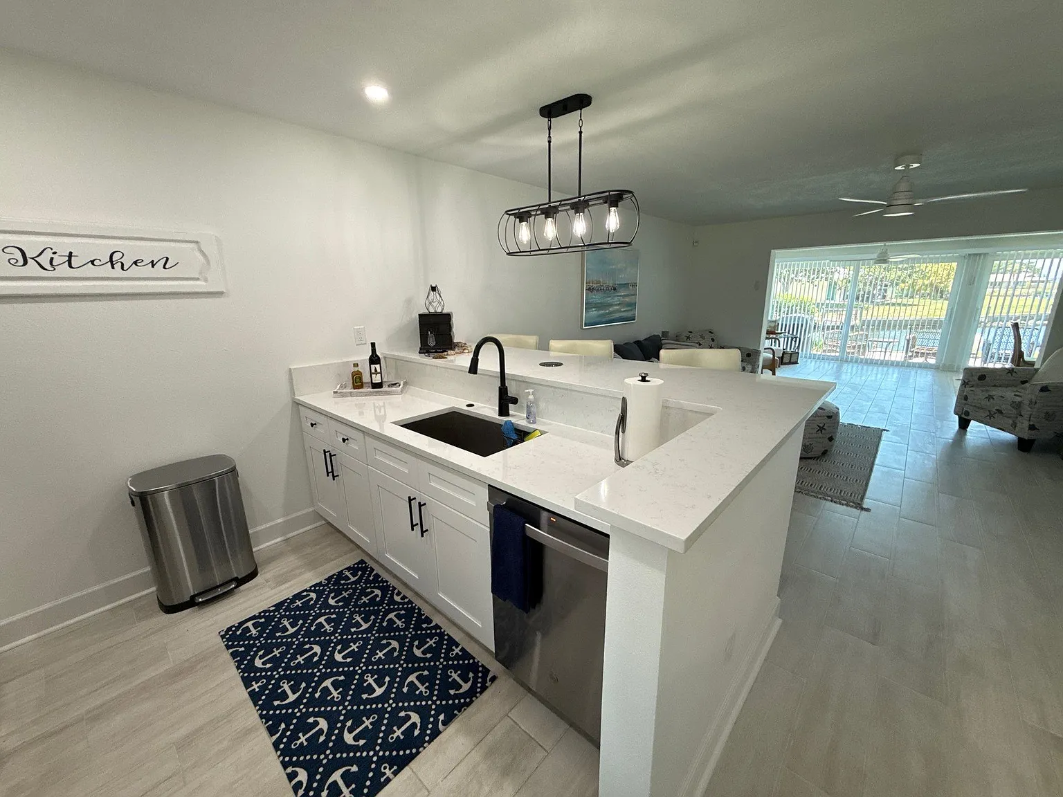 2 bed, 2.0 bath, 1296 sqft, $2,700 — Photo 2