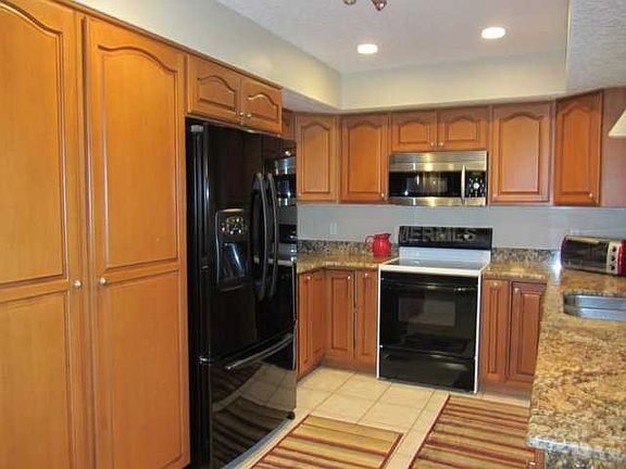2nd image of 3804 Lake Pickett Ct