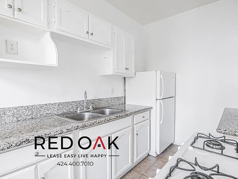 1405 S Berendo St #207 — Photo 6