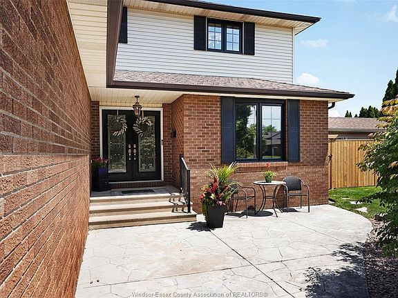 3rd image of 657 Dresden Pl
