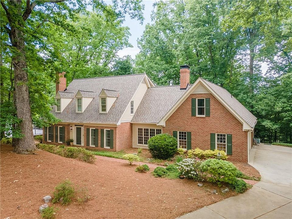 1st image of 335 Cameron Ridge Dr