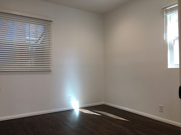 4th image of 742 N Vendome St #742