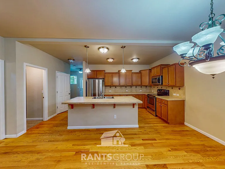 7629 Kodiak Ave NE — Photo 6