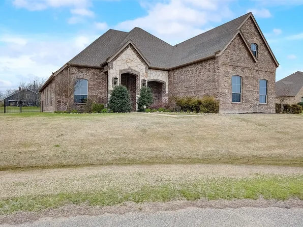 10425 Mustang Wells Dr, Fort Worth, TX 76126