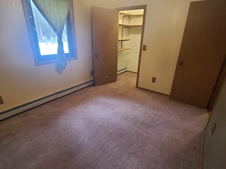 2787 Templeton St — Photo 6
