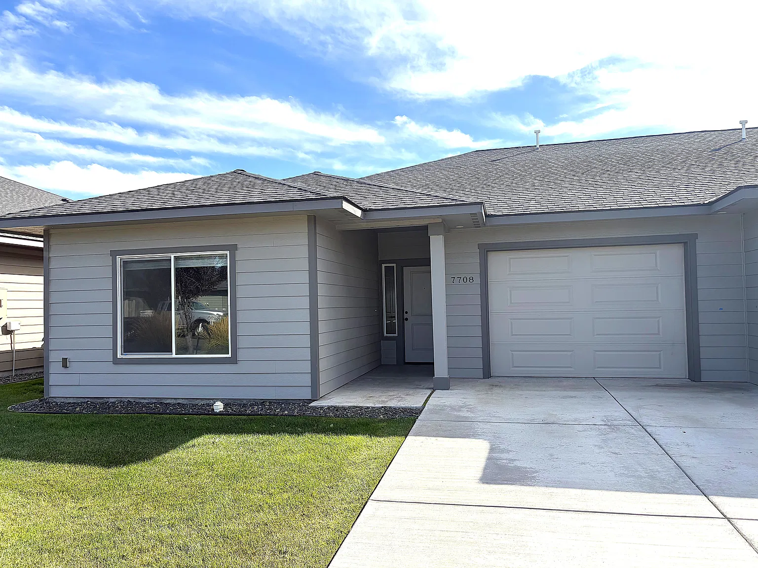 2 bed, 1150 sqft, $1,975 — Photo 1