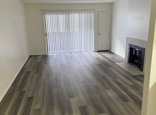 15739 Vanowen St #205, Van Nuys, CA 91406