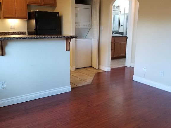 5th image of 800 N Mollison Ave Unit 47